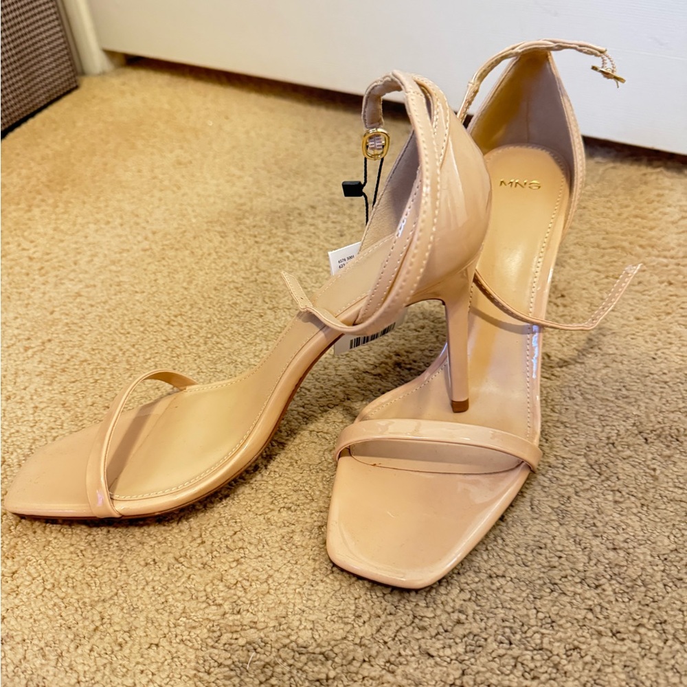 Mango Tan Heels Elegant Design